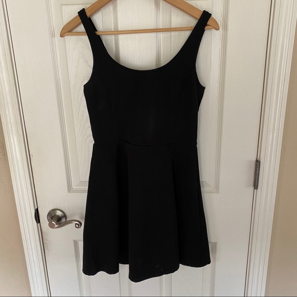 Divided by H&M Black Flowy Mini Dress - size 6